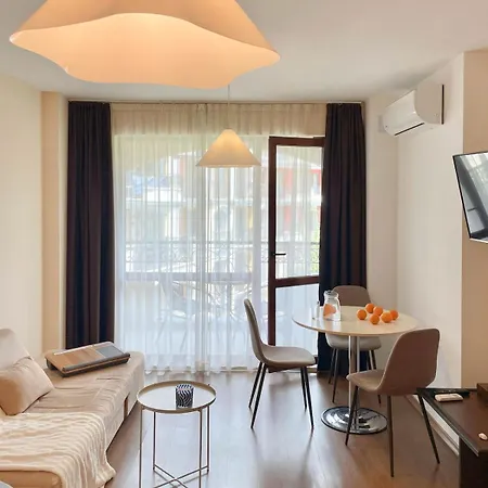 Apartman Cozy On Sunny Napospart